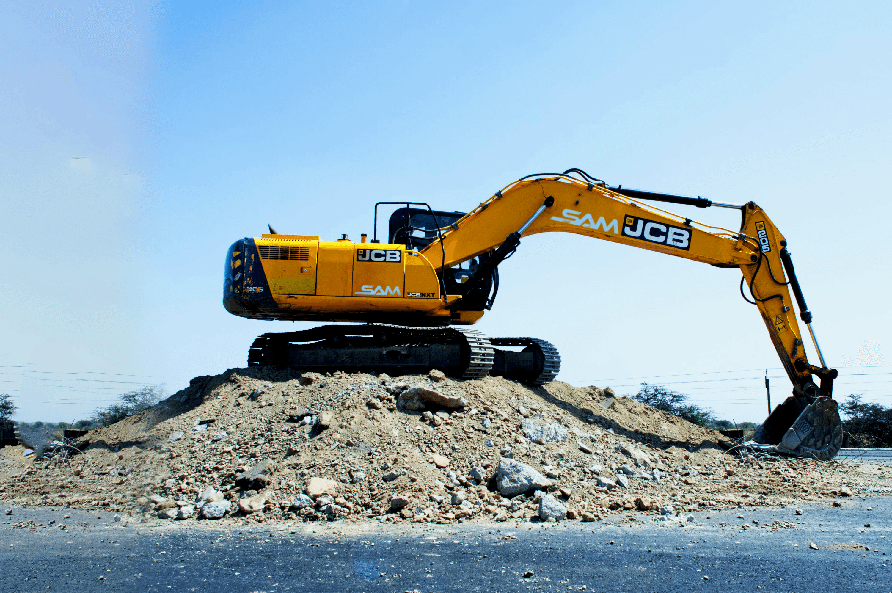  SAM JCB – Power Meets Precision